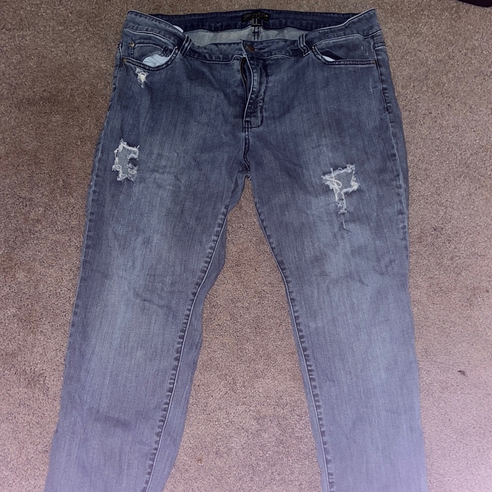 Forever 21 Ripped Mom Jeans